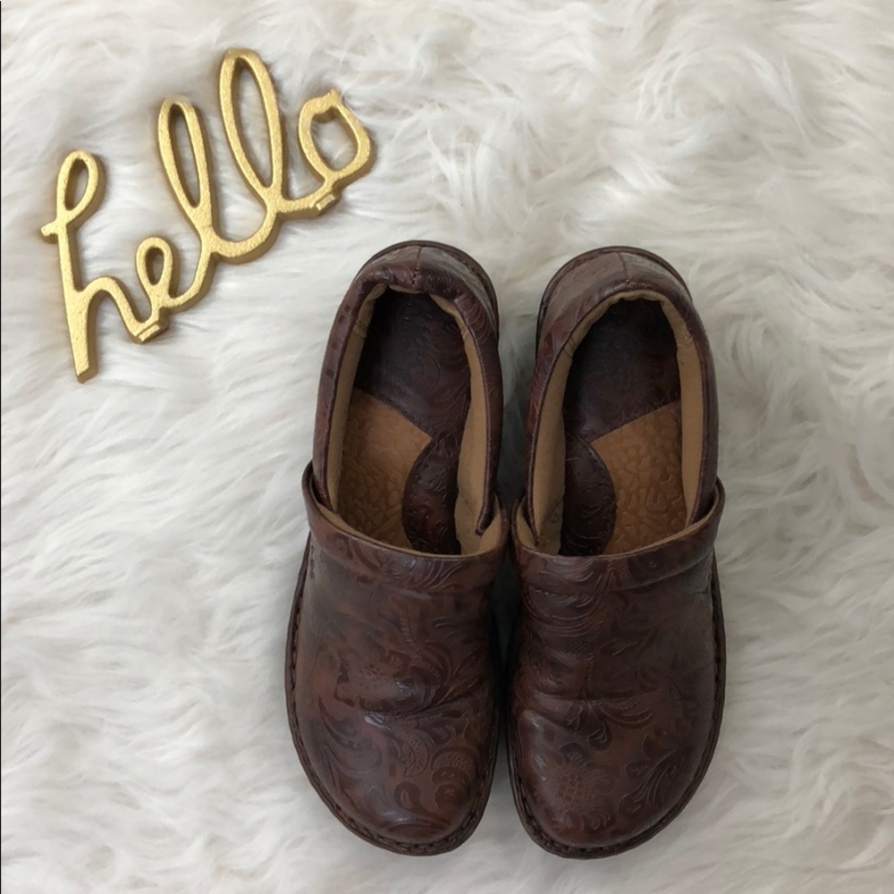 BOC Concept Peggy Clogs SIZE 8.5M Nursing Slip ons